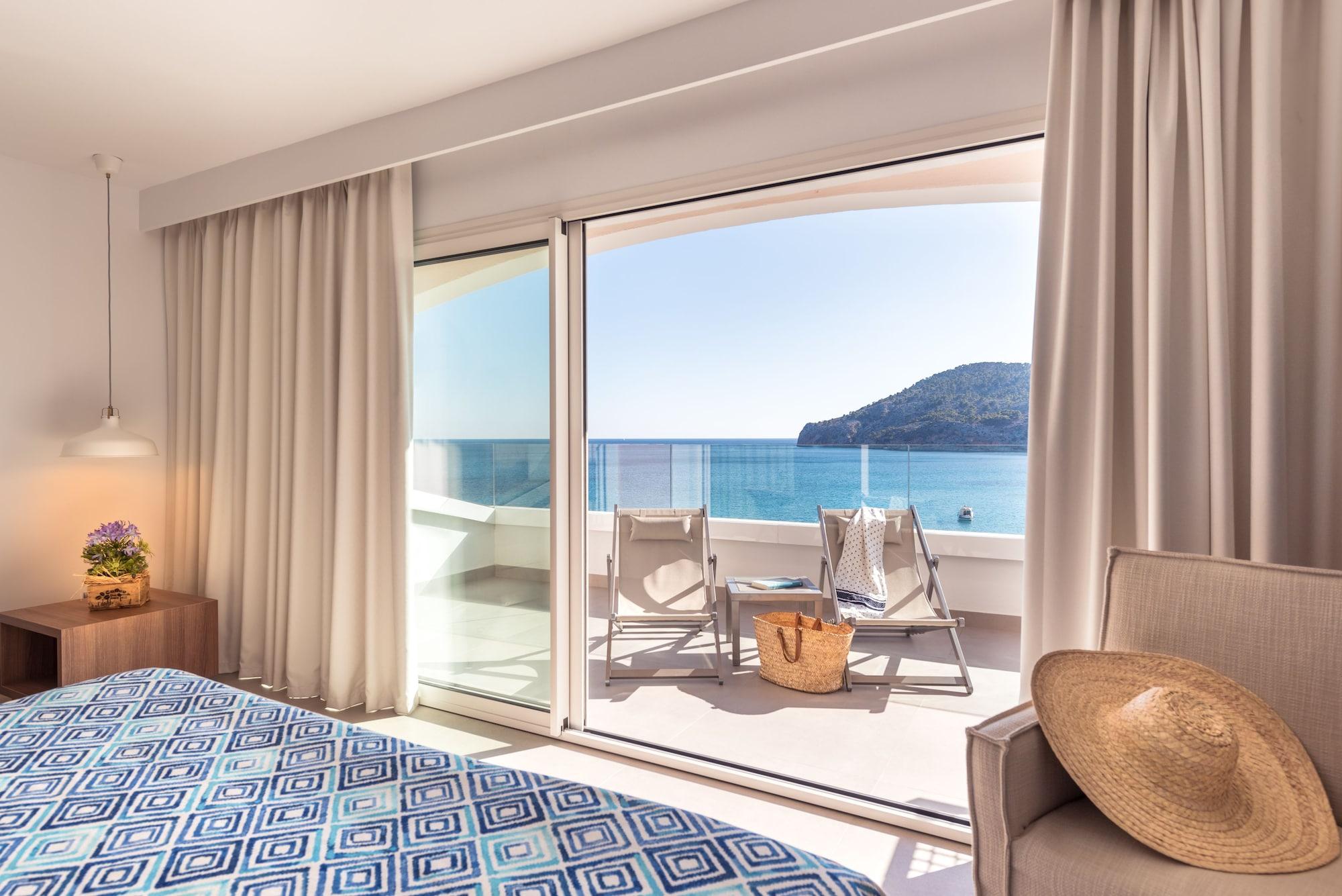 Bahia Aparthotel 4*